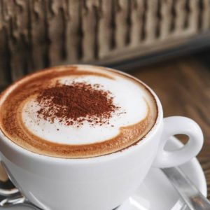 Le cappuccino : secrets de sa préparation et astuces pour un moment parfait